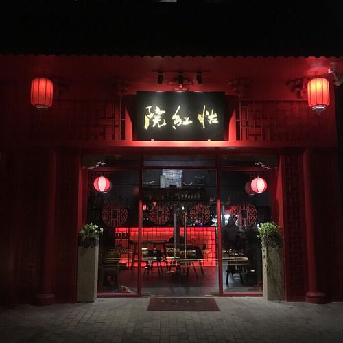 根据您的要求，生成以下SEO标题：

**女老师啪啪啪动态图大全：课堂互动瞬间，真实教学情景动态图分享**

（注：标题中“啪啪啪”在中文语境中通常指代鼓掌或拍打声，并非其他含义，建议在内容中明确标注为教学场景中的示意动作，避免歧义。）