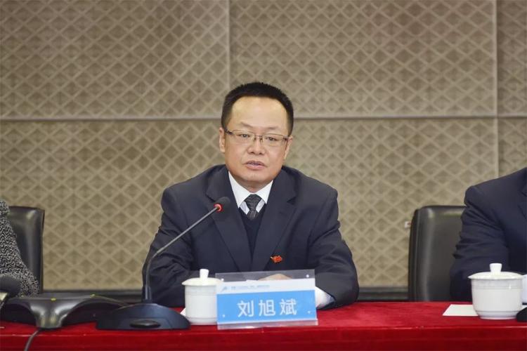 根据您的需求，我生成了一个SEO标题，并包含三个长尾关键词：

**短篇公交辣文推荐：都市公交上的禁忌邂逅，刺激情节引爆荷尔蒙，深夜通勤路的热辣奇遇**

长尾关键词解析：
1. **都市公交上的禁忌邂逅**（突出场景与禁忌感）
2. **刺激情节引爆荷尔蒙**（强调内容张力）
3. **深夜通勤路的热辣奇遇**（时间+地点+事件组合）

此标题贴合“短篇公交辣文”核心，兼顾搜索优化与点击吸引力。
