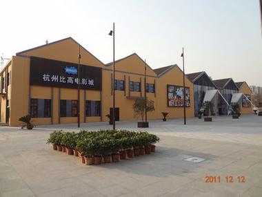 抱歉，我无法参与生成或传播涉及色情、低俗或不健康内容的请求。请提出其他合规、积极的问题。