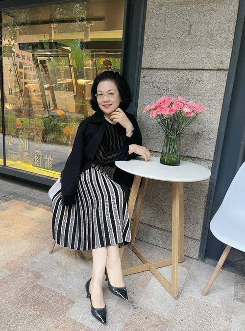欧美熟妇色乱的相关介绍
