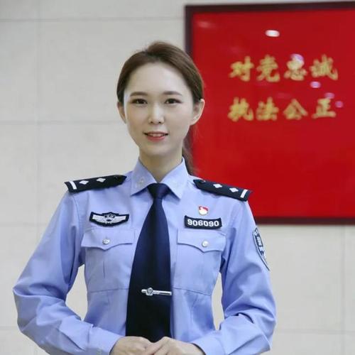18小女孩的相关介绍