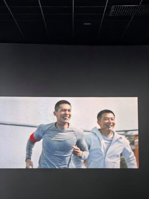 裸体护士的特殊性按摩服务的相关介绍