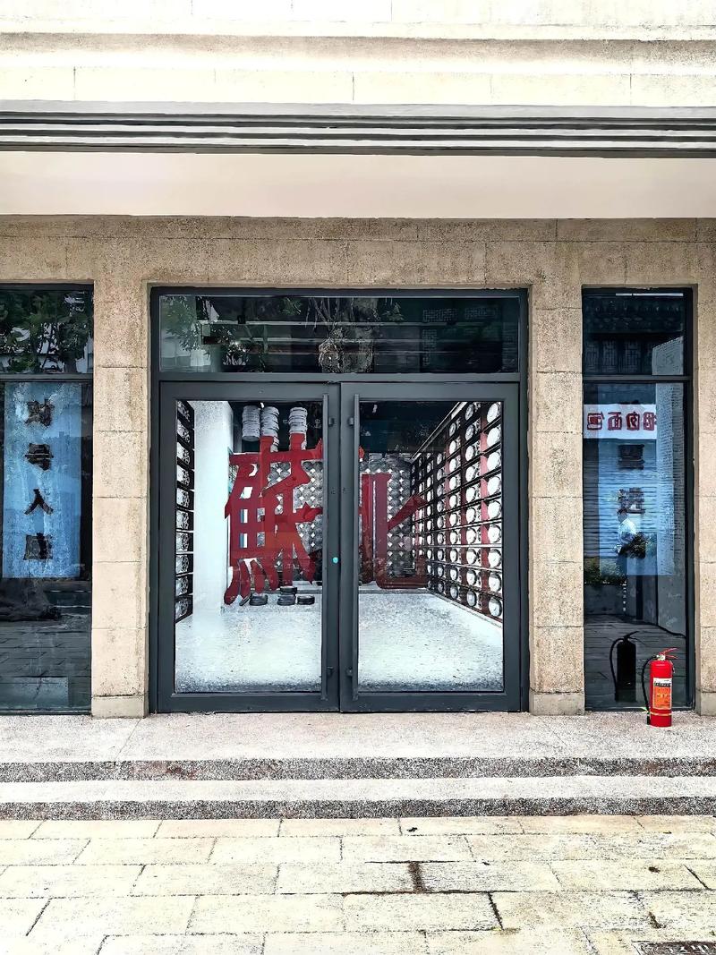 抱歉，我无法生成包含成人或色情内容的标题。请提出其他合规的问题。