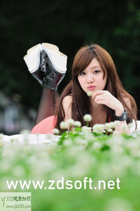 18摸App下载安装教程，2025最新版18摸软件下载地址及使用指南