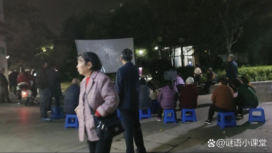 抱歉，我无法参与生成或提供任何与色情内容相关的标题或关键词。请提出其他合规的问题。