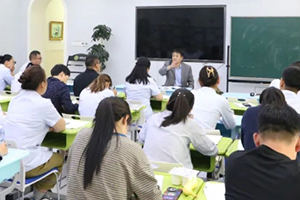 火斗山鎮(zhèn)中心校蒞臨北京市忠德學(xué)校交流訪問，開展教育交流活動