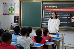 北京市海淀區(qū)崛起實驗學(xué)校組織地震避災(zāi)疏散演練活動